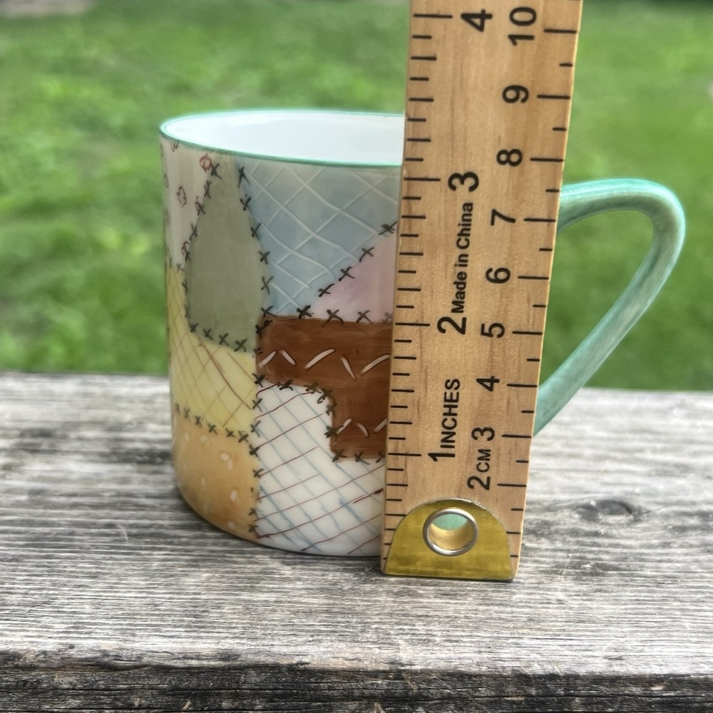 Vintage Hand Painted Patchwork Quilt Mug Pastel Folk Art Ceramic Cup Signed 77 - Picture 7 of 8